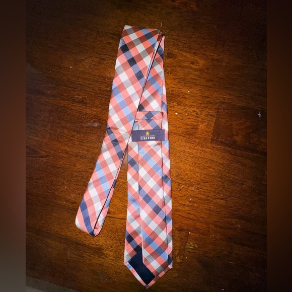 NWOT Stafford Buffalo Tartan Necktie - Picture 3 of 5